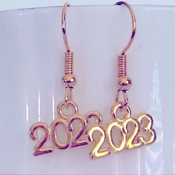 New 2023 Prom Graduation Grad New Year’s Eve Earrings - Picture 2 of 4